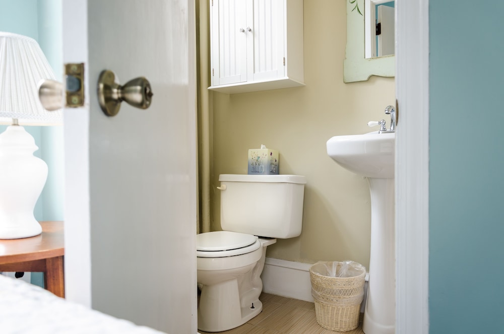 Carisbrooke Inn - photo 22