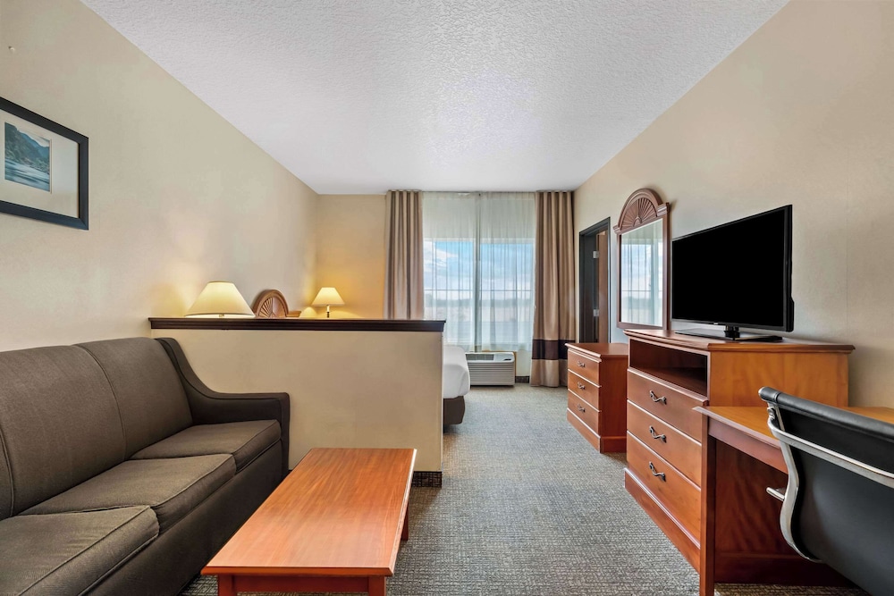 Comfort Inn & Suites Hermiston South - photo 32