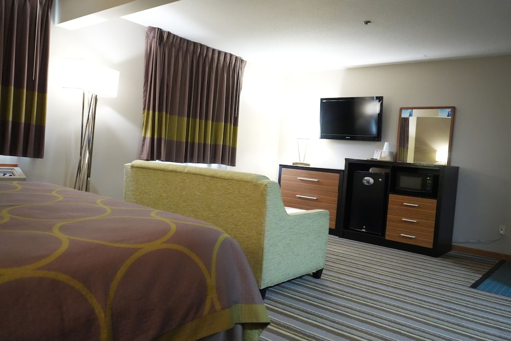 Watseka 24 Inn & Suites - photo 18