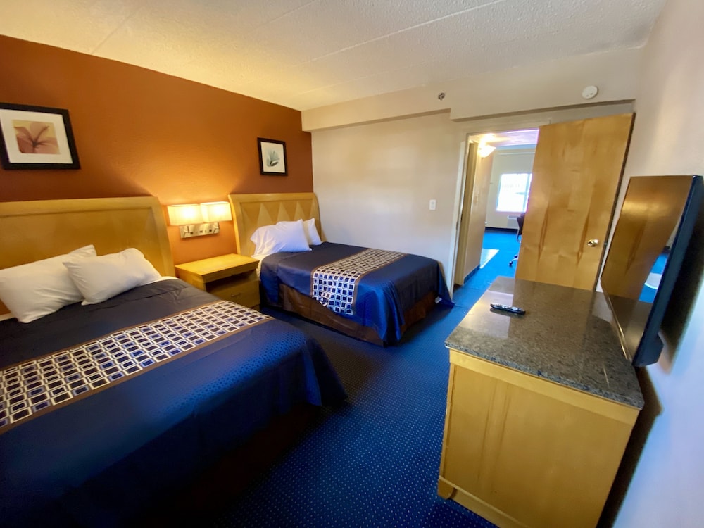 Breeze Inn & Suites - photo 8