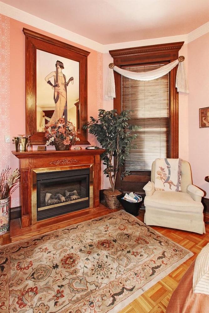 Old Northside Bed & Breakfast - photo 13