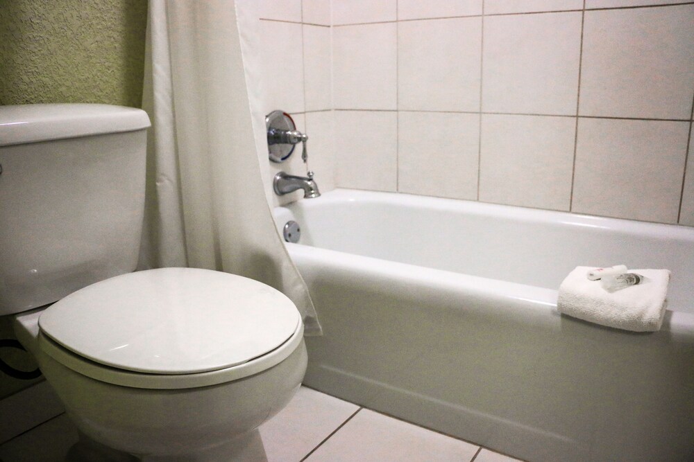 Suite Dreams Hotel - photo 32