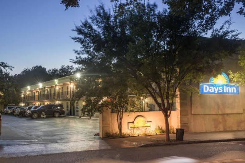 Days Inn by Wyndham Charleston Historic District - photo 21