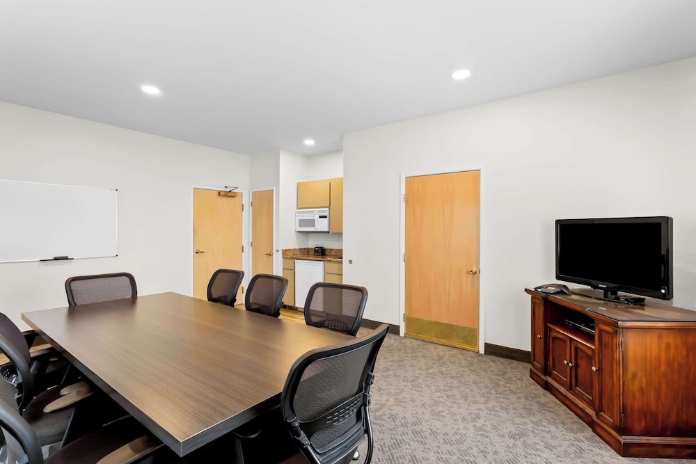 Comfort Inn & Suites Susanville - photo 35