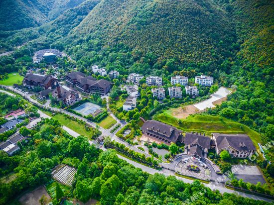 Lutang Hot Spring Resort in Jiannan, People's Republic of China