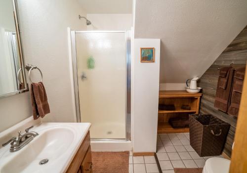 Bears Den Alaska Lodging - photo 34
