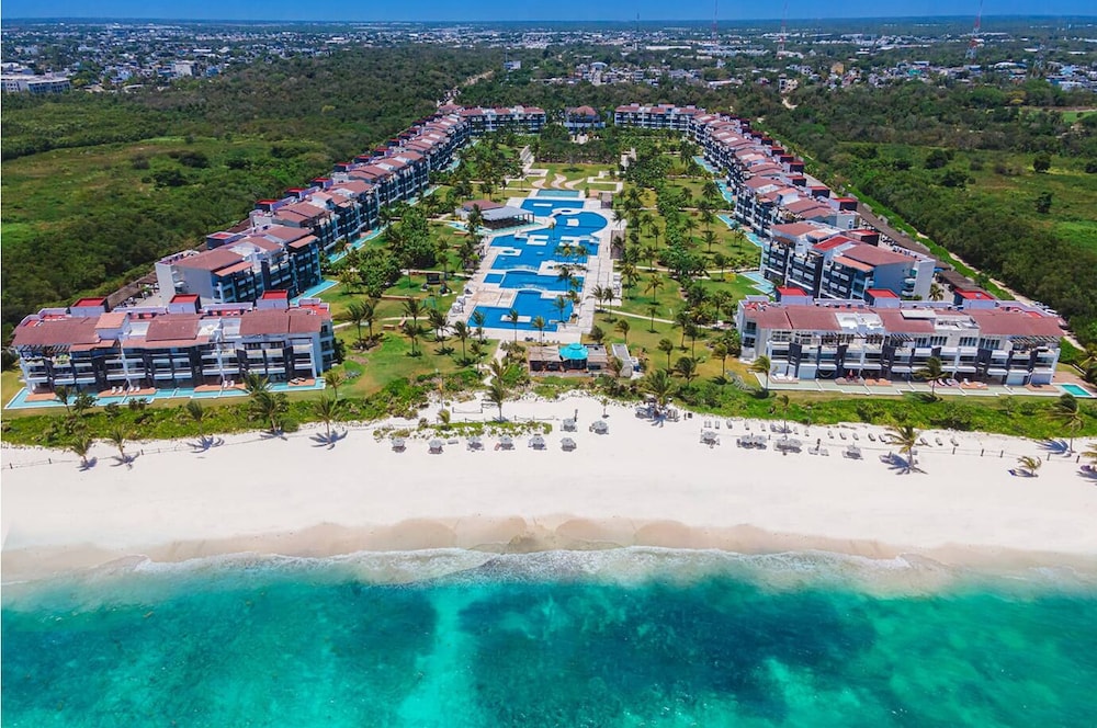Mareazul Beach Resort — 4-Star Luxury Hotel in Playa Del Carmen, Mexico
