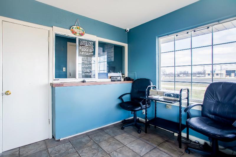 Rodeway Inn - carbon neutral hotel in Jacksboro