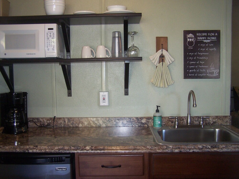 Blanco County Inn - photo 57