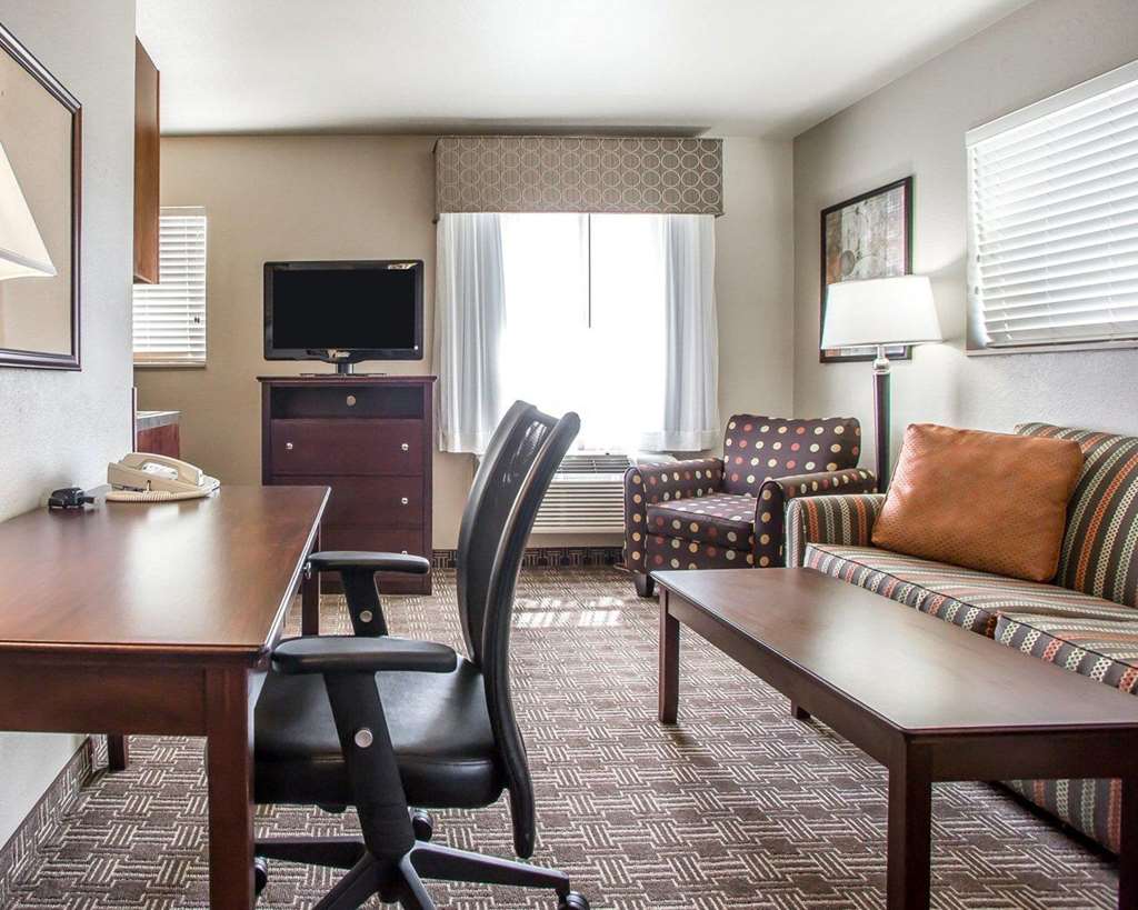 MainStay Suites St. Robert Fort Leonard Wood - photo 15