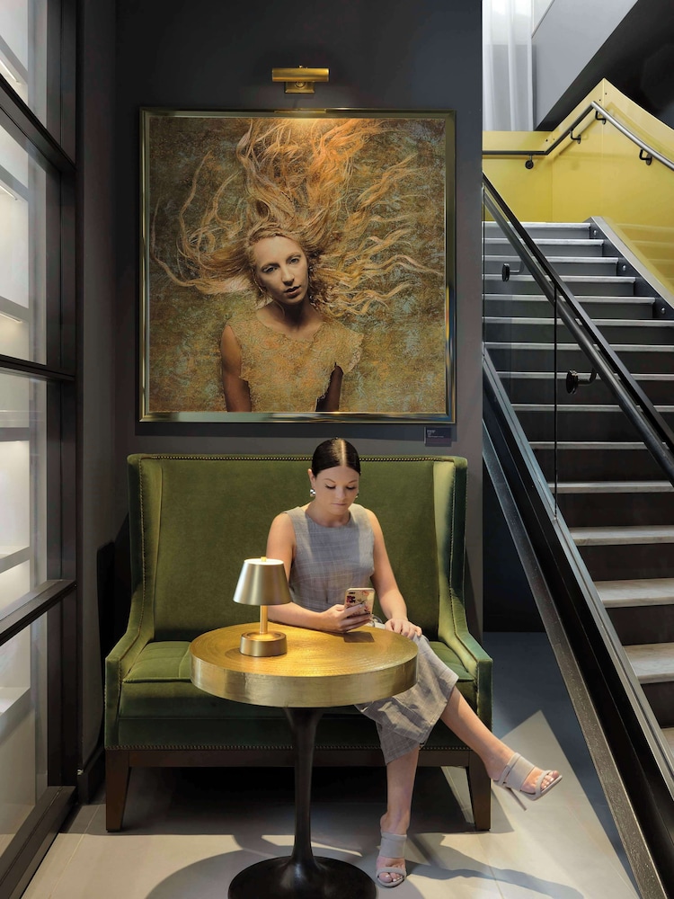 Angad Arts Hotel St. Louis Tapestry Collection by Hilton - photo 4