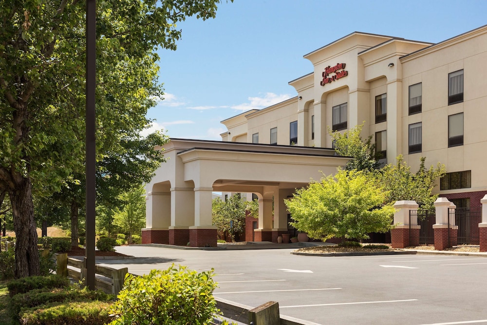 Hampton Inn & Suites Manchester Bedford - photo 38