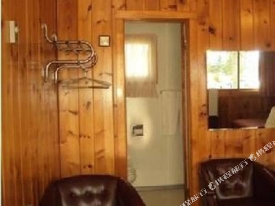 Northernaire Motel in Saint Ignace, United States