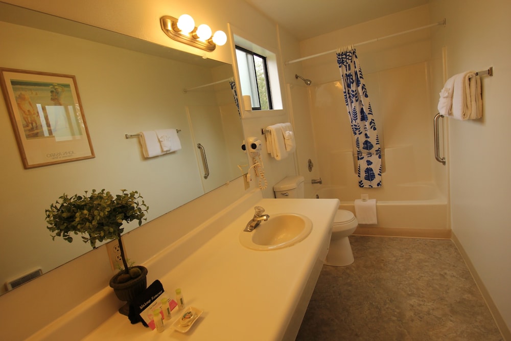 Mariner's Cove Inn - photo 28