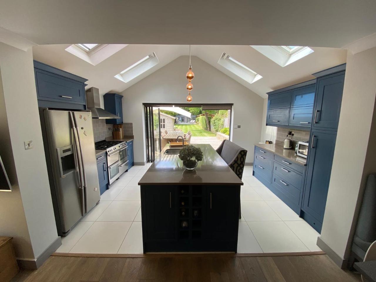 Ascot stunning and modern 4 bedroom town house with 156 sq ft garden office 28 — 4-Star Luxury Hotel in Ascot, United Kingdom