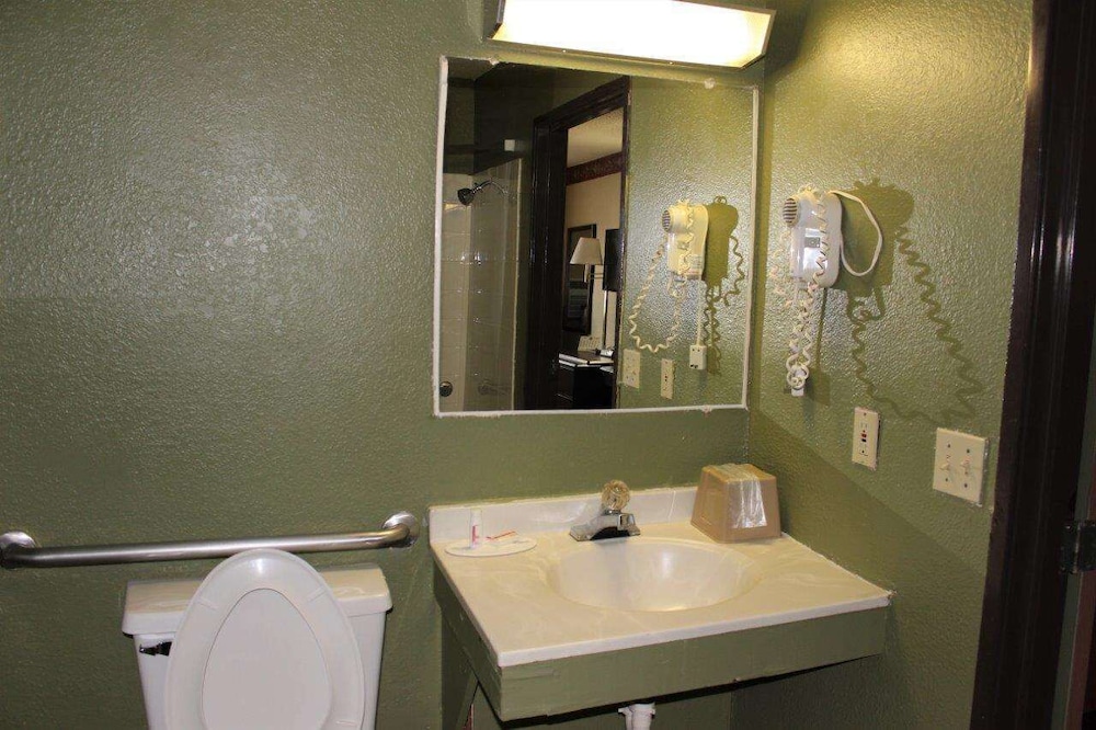 Knights Inn Albany - photo 13