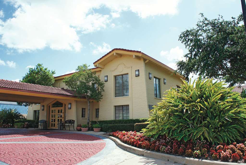 Baymont by Wyndham Houston La Porte - photo 3