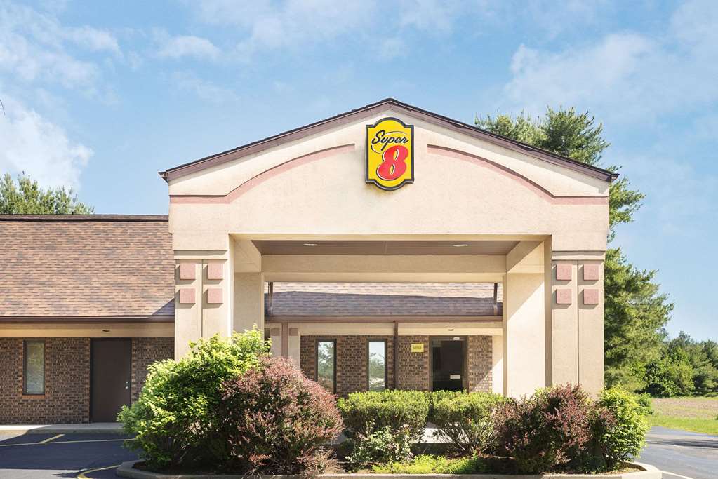 Super 8 by Wyndham Taylorville IL - featured photo