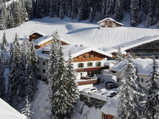 Alpenrose Hotel Pension in Lech, Austria