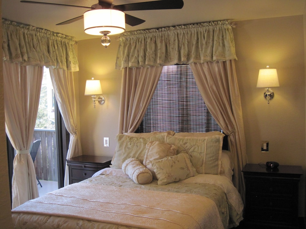 The North Shore Inn - photo 6