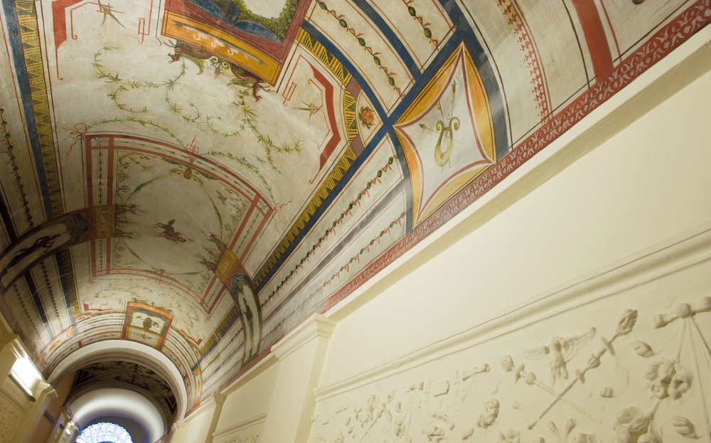 Incentrum — 4-Star Luxury Hotel in Rome, Italy