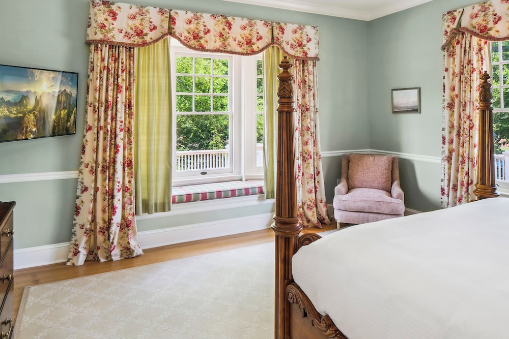 The Tidewater Inn - photo 19