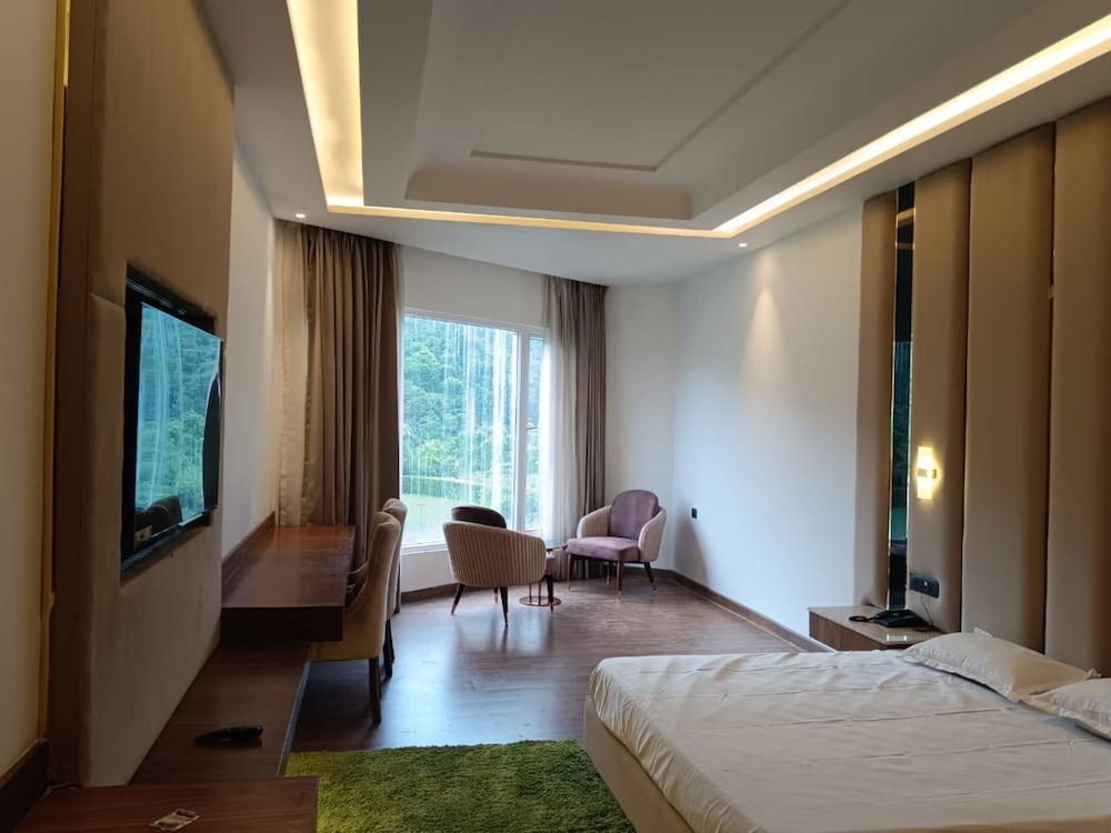 Hotel Maharaja Crest in Katra, India