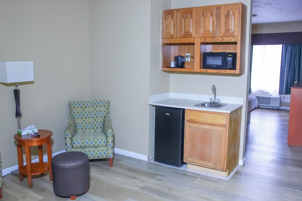 Days Inn By Wyndham Cedartown GA - photo 8