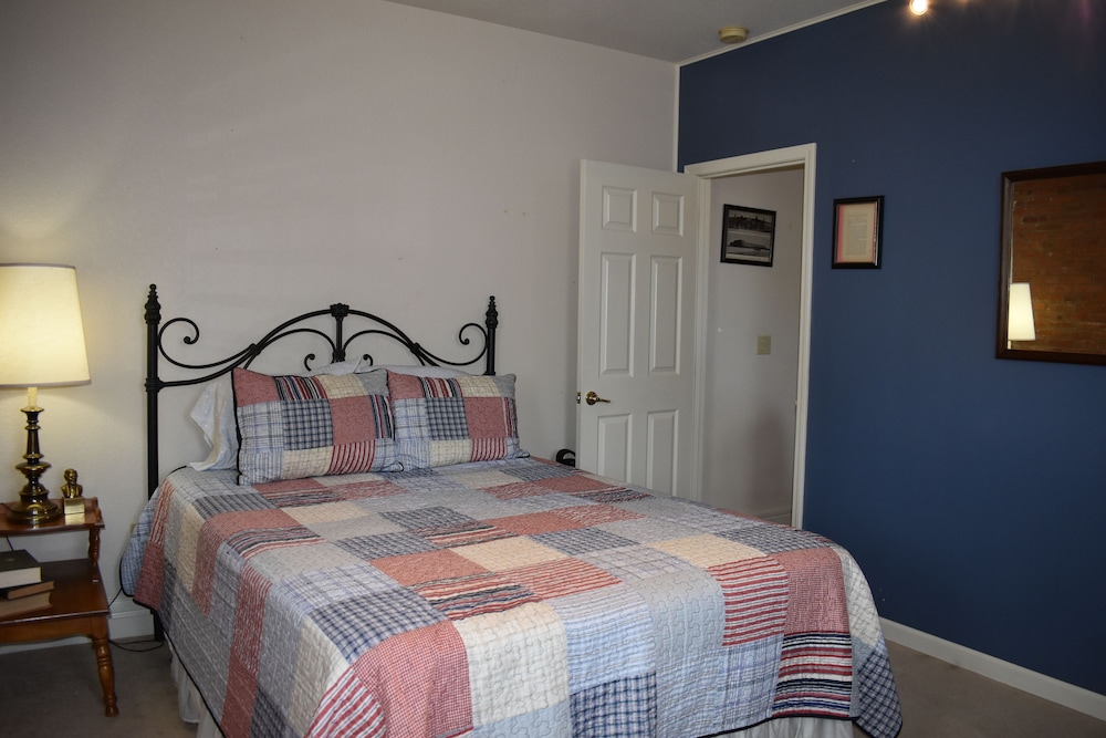 Hermann Crown Suites - photo 7