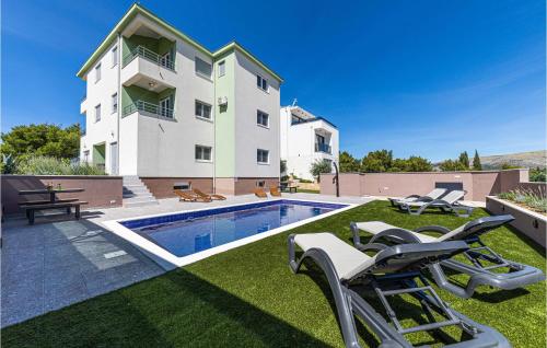 Two Bedroom Apartment Saldun With Sea View 08 — 4-Star Luxury Hotel in Trogir, Croatia