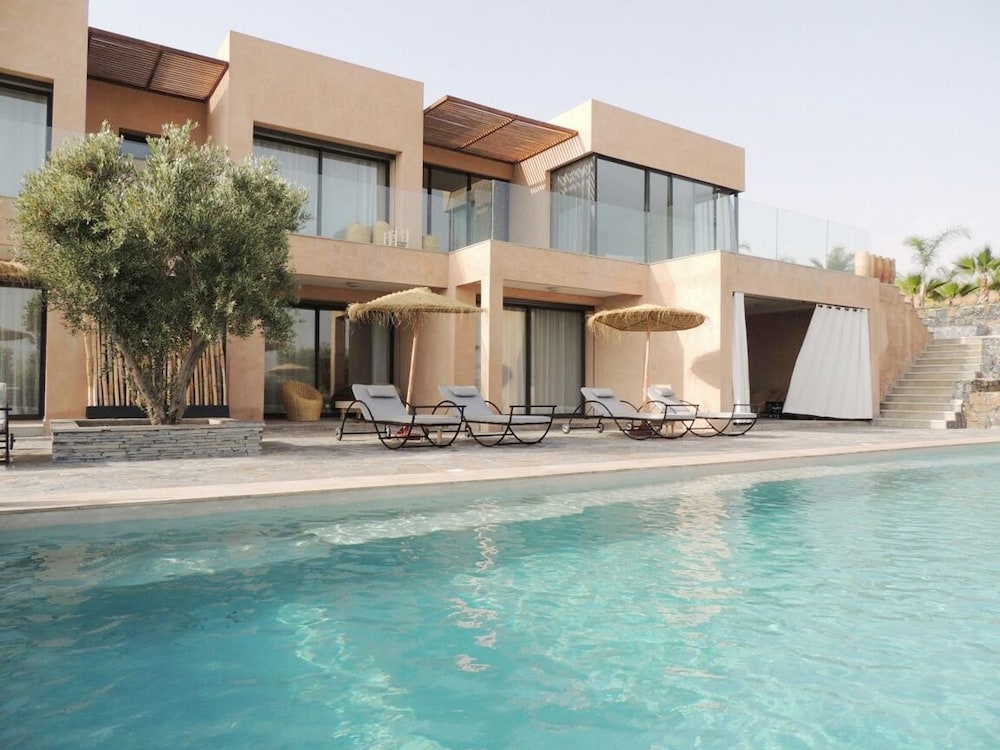 Dar Oumnass — 4-Star Luxury Hotel in Marrakesh, Morocco
