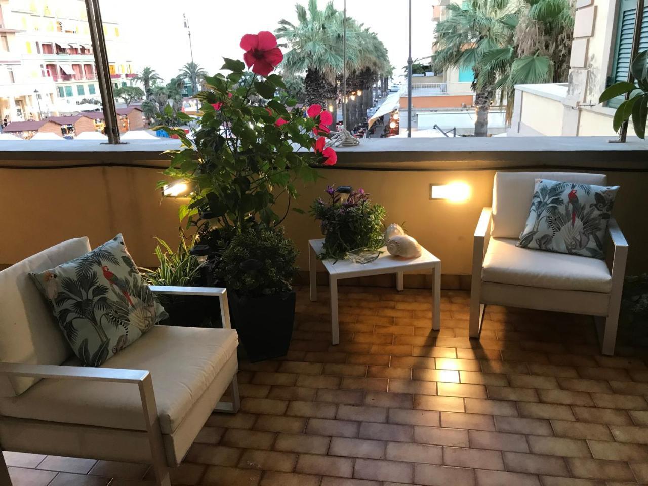 Appartamento Piazza Anco Marzio — 4-Star Luxury Hotel in Lido Di Ostia, Italy