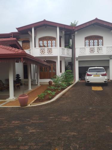 Sujee Villa White House — 5-Star Luxury Hotel in Beruwala, Sri Lanka