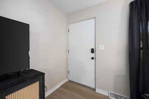 Hines Haven Unit 2 Perfect BNB for YOU — 4-Star Luxury Hotel in Peoria, United States