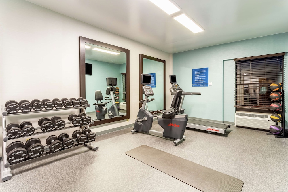 Hampton Inn Boston Peabody - photo 19