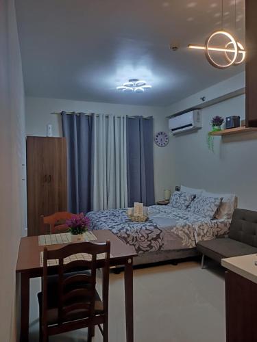 Laugh tale Staycation — hotel in Suba