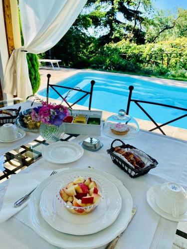 Relais Torre Dei Torti Luxury Bed and Breakfast — 4-Star Luxury Hotel in Cava Manara, Italy