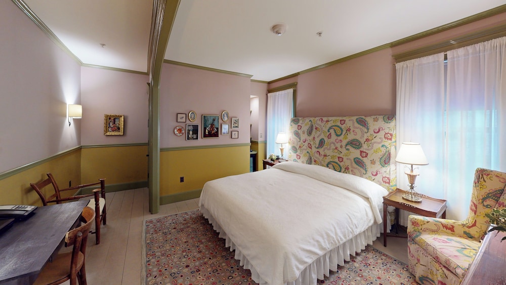 The Red Lion Inn - photo 50