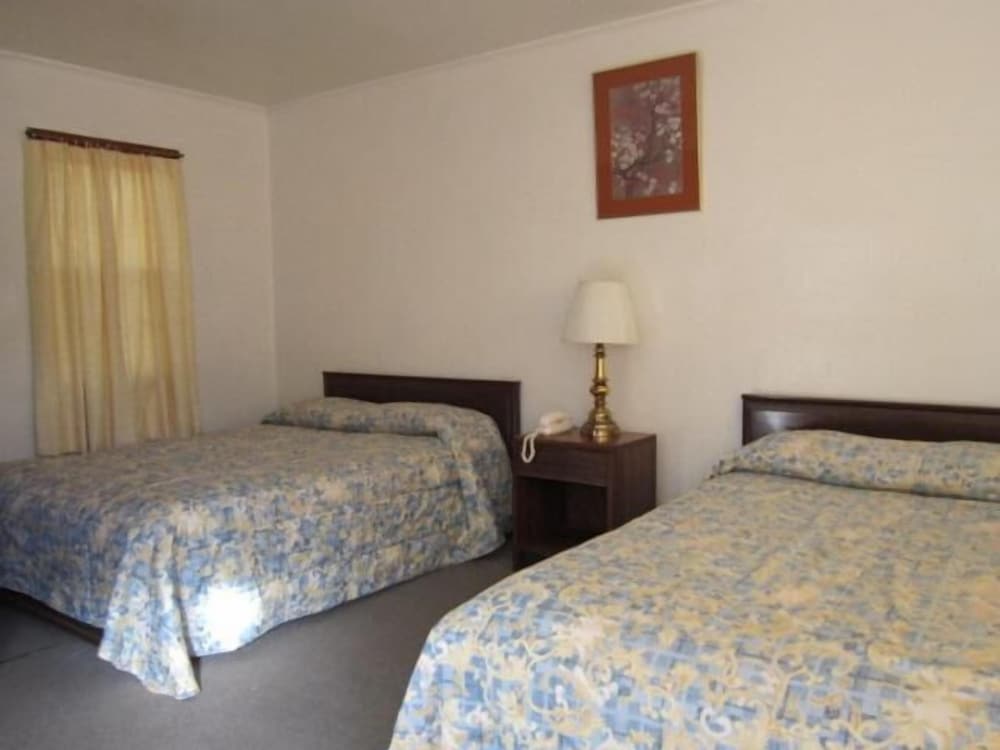 Cadet Motel - photo 13