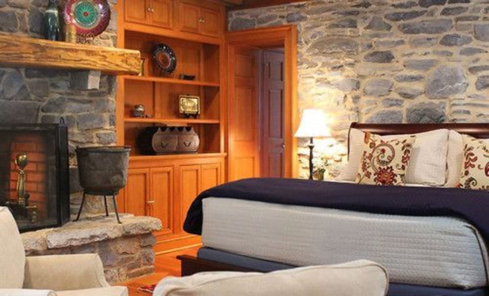 Hillbrook Inn - photo 27