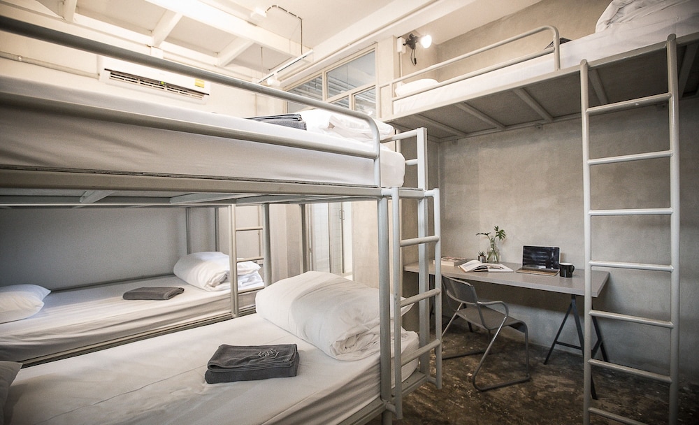 2W Bed & Breakfast Bangkok