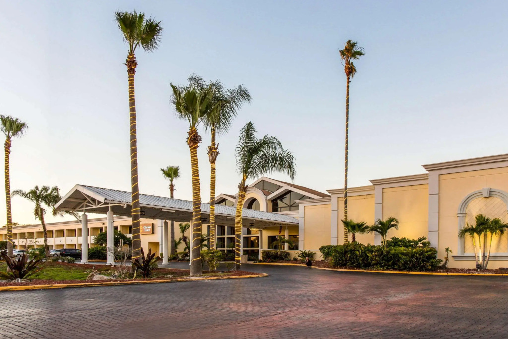 Clarion Hotel Orlando International Airport - featured photo