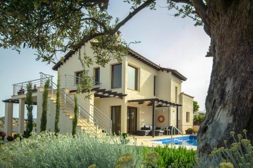 Villa Vikla — 4-Star Luxury Hotel in Pissouri, Cyprus