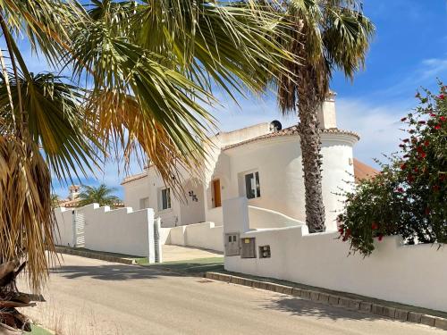 Vakantiewoning CasaLucka4enjoy private pool and mountain view regio Calpe Jalon — hotel in Jalon