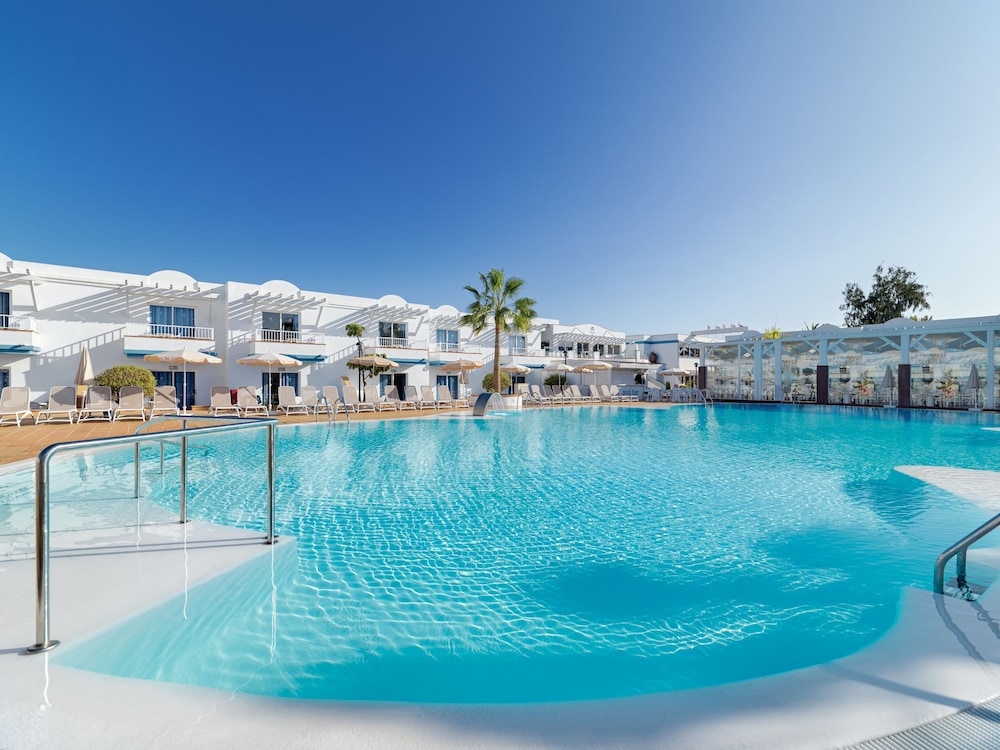Arena Beach — hotel in La Oliva