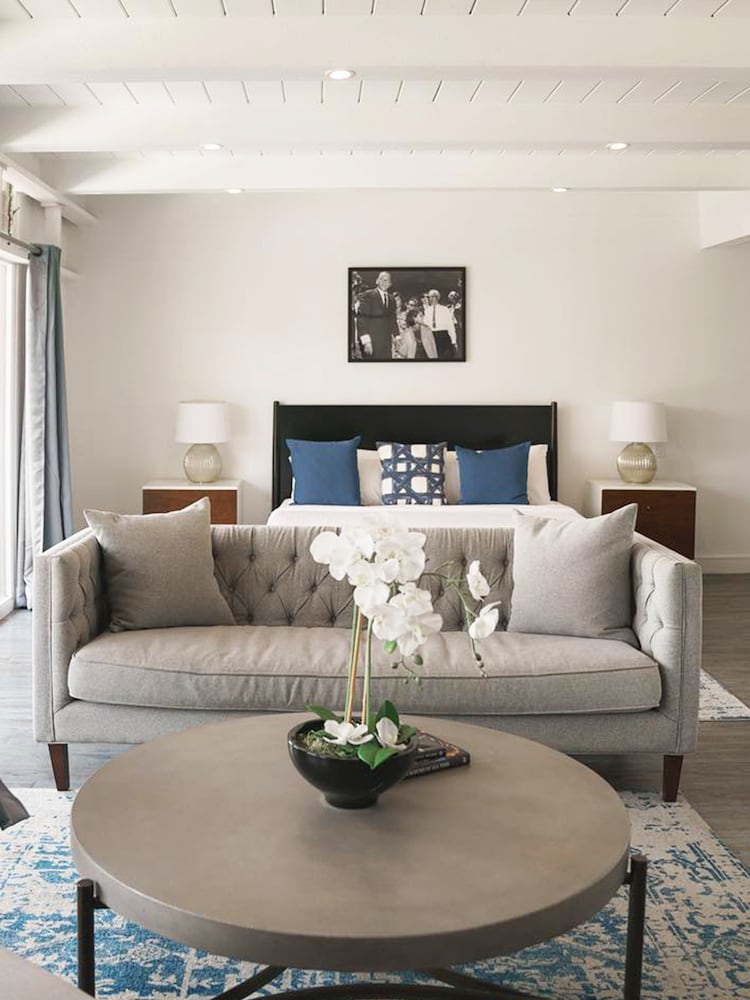 Hollywood Hills Hotel - photo 18