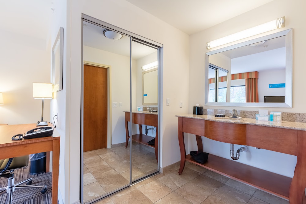 Hampton Inn Ringgold Ft. Oglethorpe - photo 16