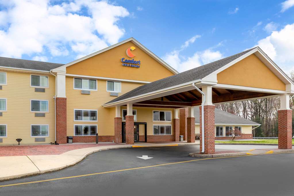 Comfort Inn & Suites Milford in Milford, United States