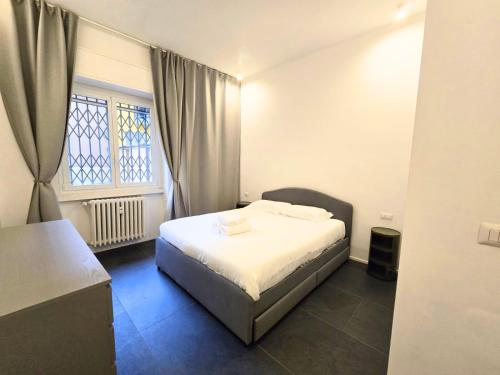 Hbhall Solari 28 Apartment — 4-Star Luxury Hotel in Milan, Italy