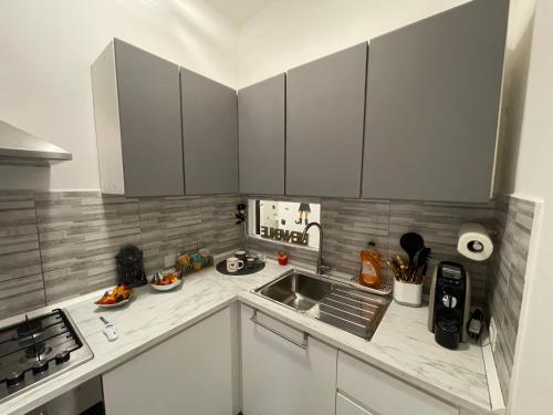 Smart Home Trilocale Con Parcheggio Privato — 4-Star Luxury Hotel in Rome, Italy